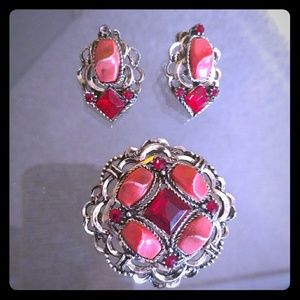 🥀Vintage Clip On Earrings & Brooch